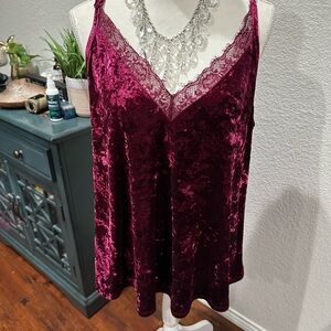 Torrid Burgundy Velvet Cami with Lace size 1/xL glam
